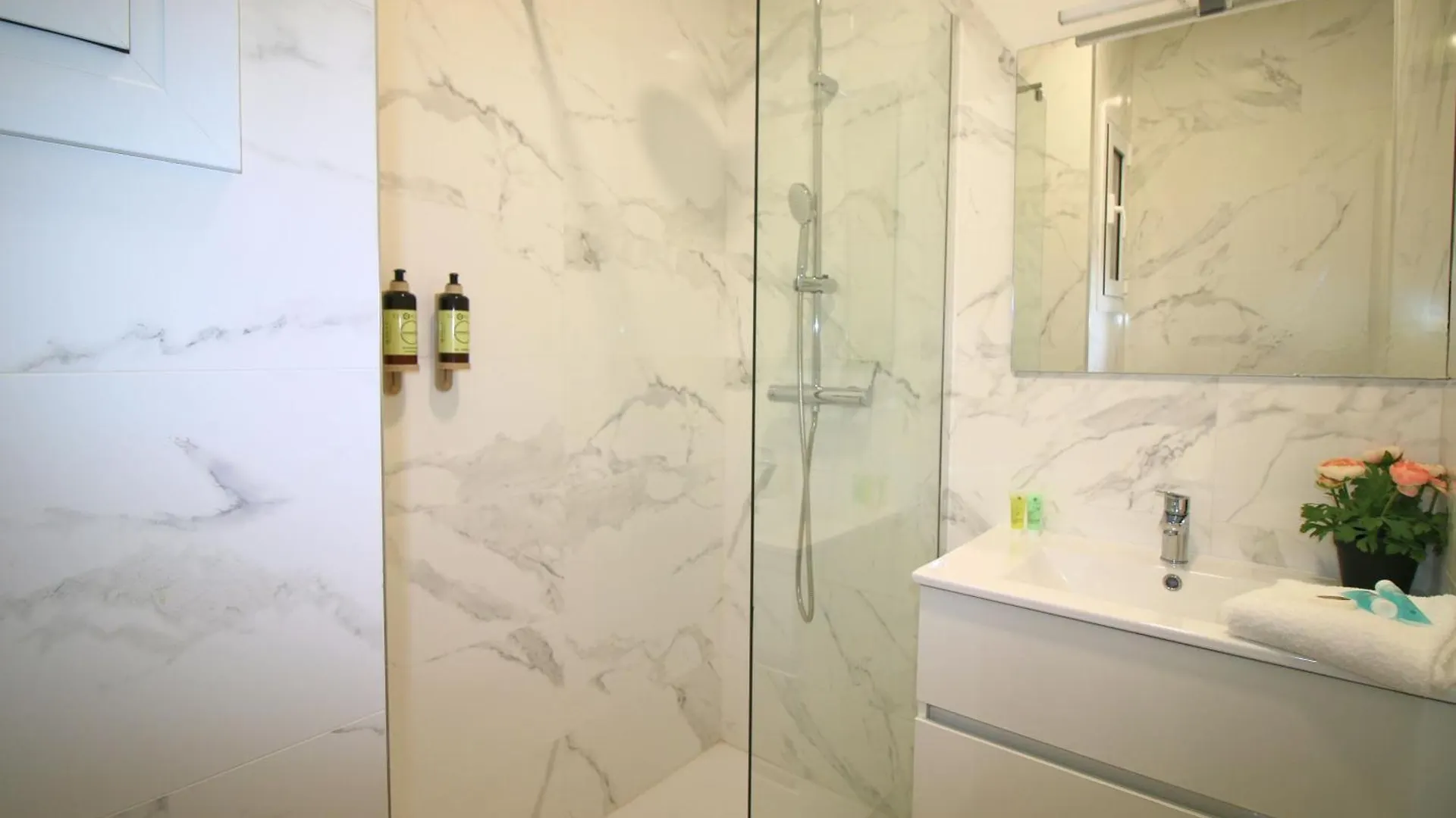 Beautiful Apartment For A Great Season Барселона