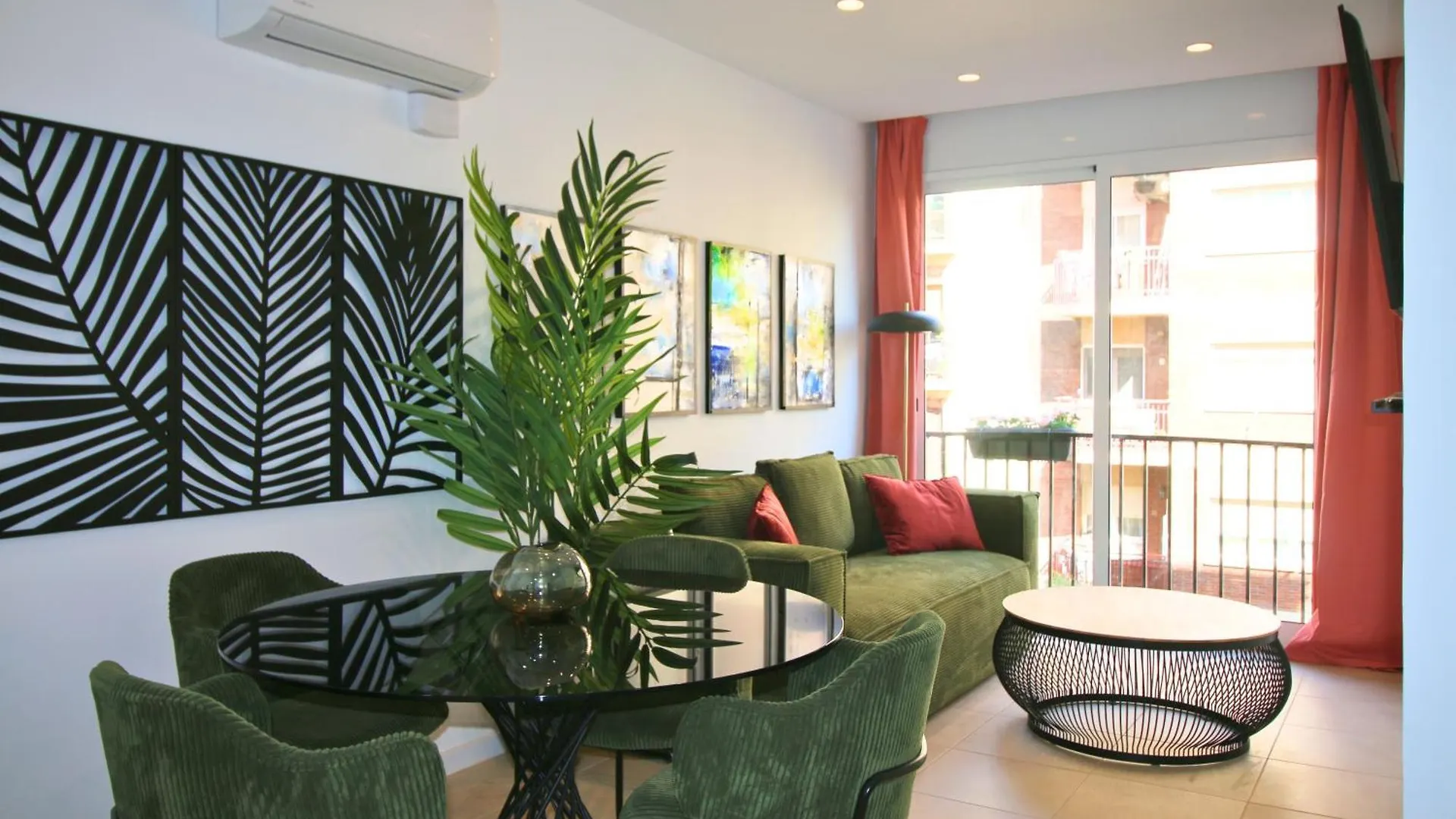 Beautiful Apartment For A Great Season Барселона